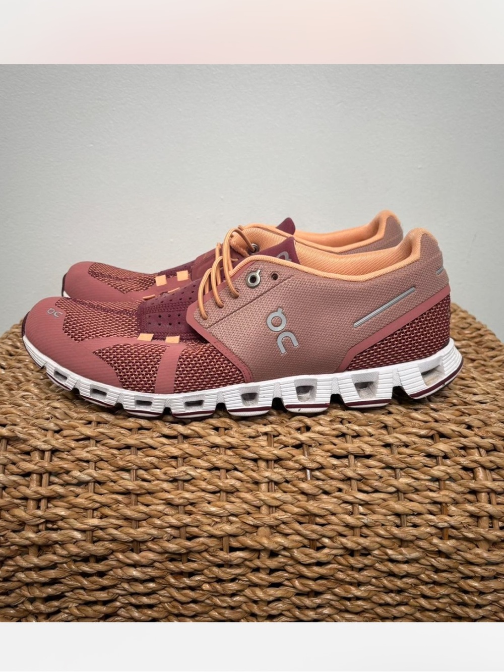On Cloud Running Sneakers 2 Dustrose Mulberry Athletic Shoes Women’s 10.